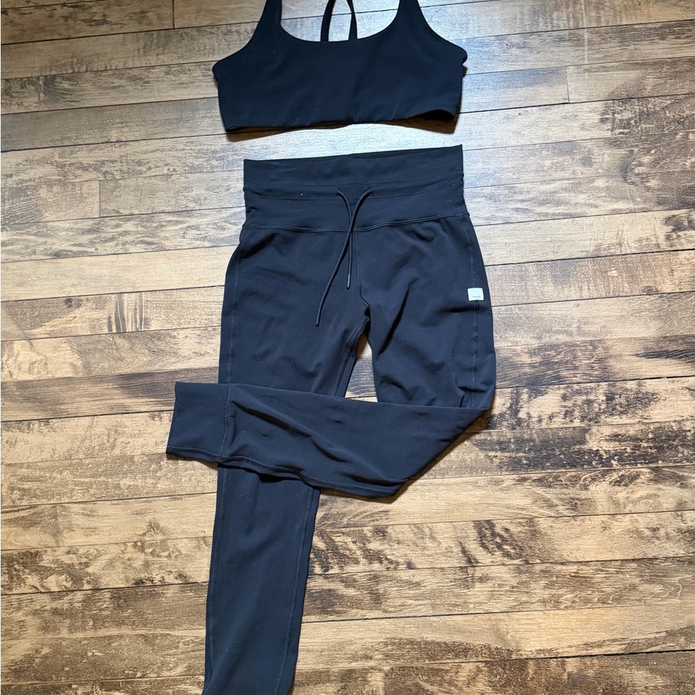 Vuori Black Women's Activewear Set